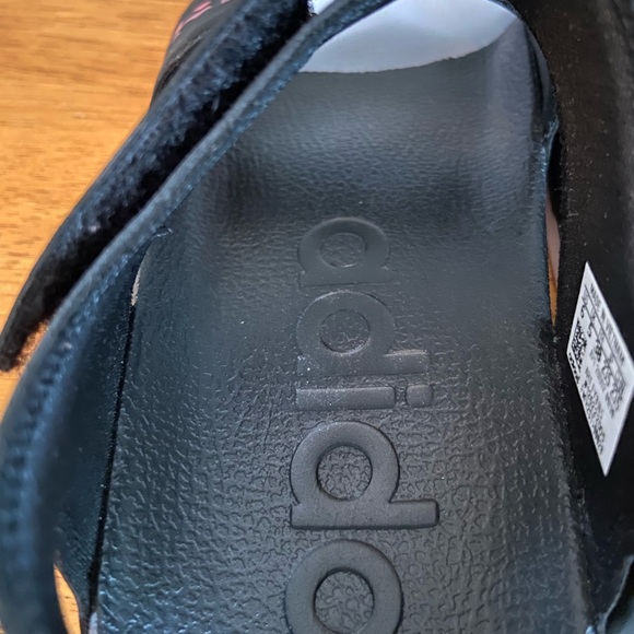 Adidas Adilette Sandals (Women’s Size 7) - Picture 7 of 8